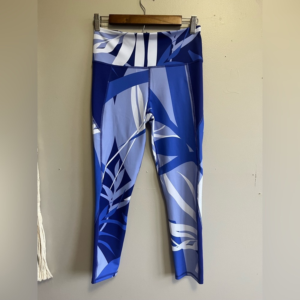 Under Armour reflect print high rise ankle leggings medium